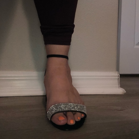 Nina short heel with bling size 11M - Picture 5 of 6